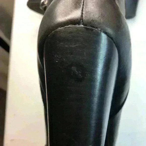 Adrienne Vittadini AV-Beach Womens Size 9 Black Leather Ankle Bootie Zip Sides - Picture 5 of 10